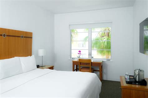 Avalon Hotel in Miami: Find Hotel Reviews, Rooms, and Prices on Hotels.com