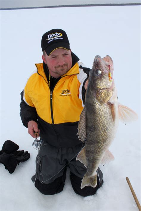 Ice Fishing Zippel Bay Lake of the Woods Walleye