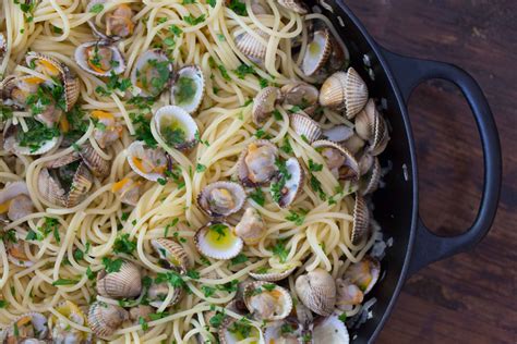 Spaghetti alle Vongole Recipe | Sarah Sharratt