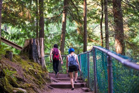 5 North Vancouver Hikes for the Weekend