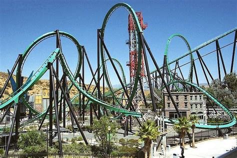 Tripadvisor | Entrée au parc Six Flags Magic Mountain avec transport ...