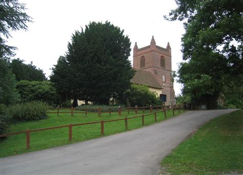 Berkshire History for Kids: Finchampstead Church & Roman Temple