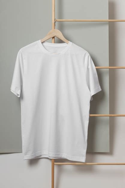 Ausdrücklich Charmant ein Feuer anzünden blank t shirt mockup free ...