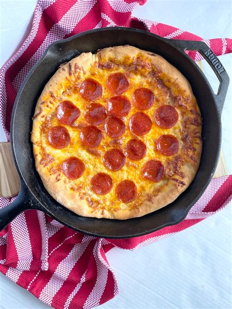 Cast Iron Skillet Pizza | Ally's Sweet & Savory Eats