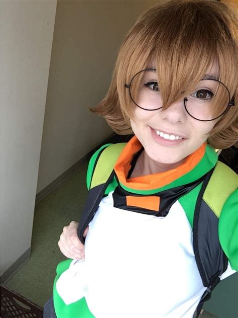 Oh my god! Looks like a perfect Pidge! love it | Voltron cosplay ...