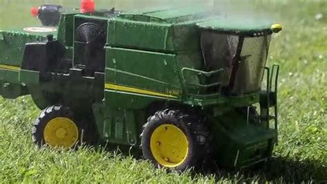 Combine Harvester Toy John Deere | Wow Blog