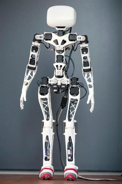 Poppy : le "do it yourself" en impression 3D | Humanoid robot, 3d printing, Robot design