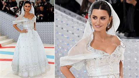 Agency News | Penelope Cruz Shows Up in Stunning Chanel Vintage Wedding Gown at Met Gala 2023 ...