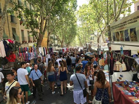 El Rastro: The Most Popular Sunday Flea Market in Madrid - Travel Dudes