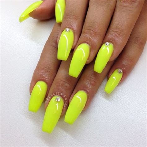 45 Yellow Nail Art Designs - nenuno creative