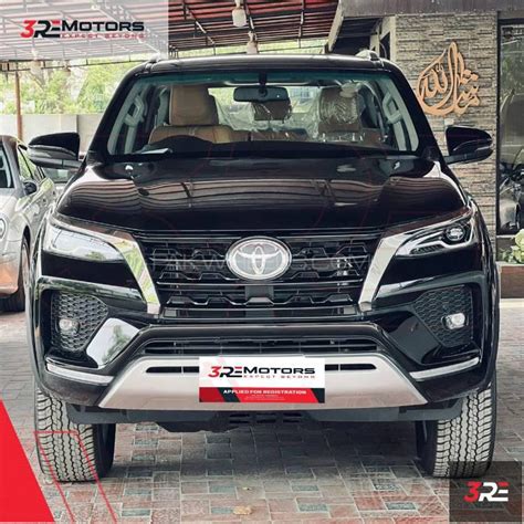 Toyota Fortuner 2.7 V 2022 for sale in Lahore | PakWheels