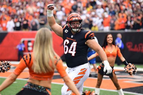 Ted Karras makes the most of rare invite to Bengals pre-game quarterback meeting - cleveland.com