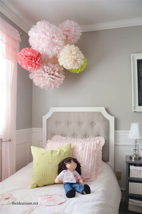 Tissue Paper Pom Poms Tutorial - The Idea Room