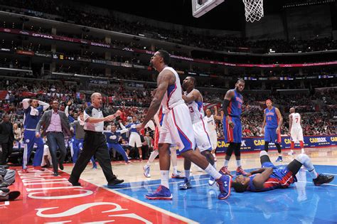 Crowd reactions to the monster DeAndre Jordan dunk - CBSSports.com