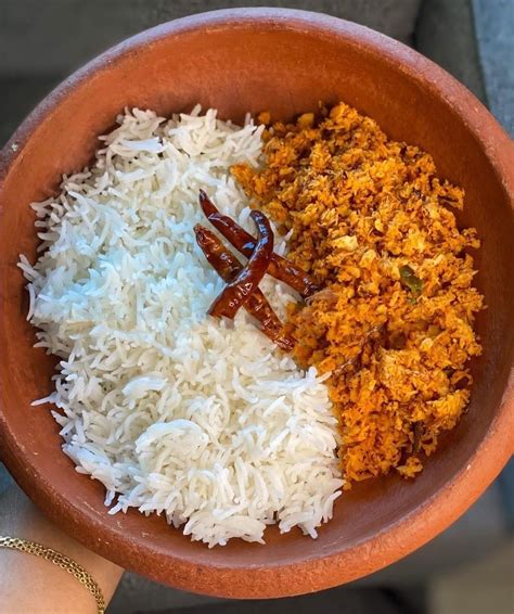 Rice with Coconut Sambol 🥥🇱🇰 | Healthy snacks recipes, Photographing ...