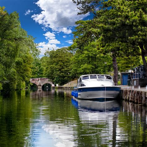 Norwich & The Norfolk Broads at Warner Gunton Hall or Corton | Shearings