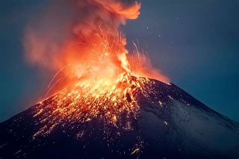 Hàng triệu người Mexico di tản vì núi lửa Popocatépetl hoạt động dữ dội