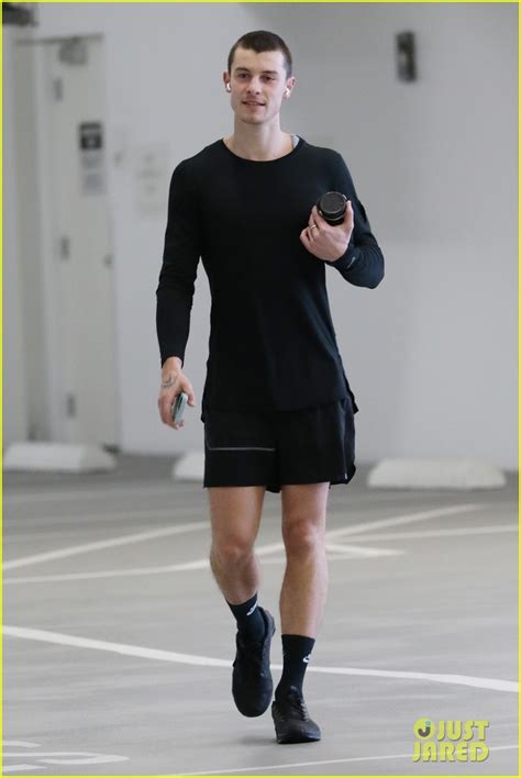 Shawn Mendes Shows Off His New Buzz Cut While Hitting the Gym: Photo 4879195 | Pictures | Just Jared