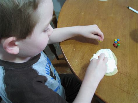 Mommy's Little Helper: Gingerbread Baby by Jan Brett