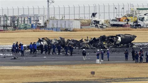 Japanese officials begin on-site inquiries after fatal crash at Tokyo airport