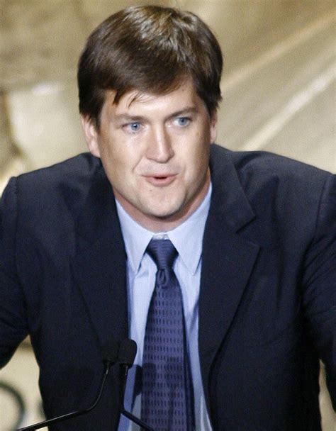 File:Bill Lawrence accepts the Peabody Award, June 2007 (3) (cropped).jpg - Wikimedia Commons