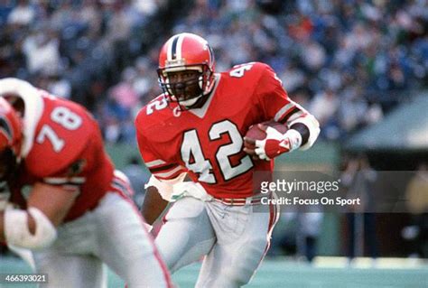 94 Atlanta Falcons Gerald Riggs Photos & High Res Pictures - Getty Images