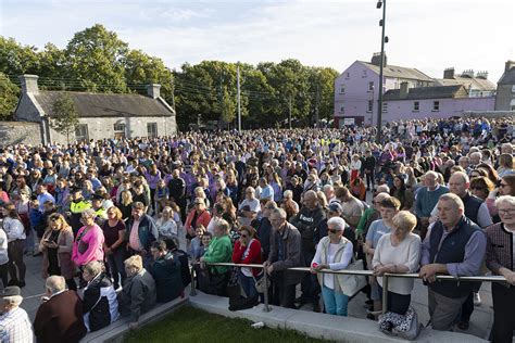 Community unites in grief at prayer vigil in memory of four Clonmel ...