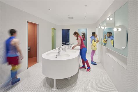 Gallery of Designing around Debate: The Gender-Neutral Bathroom - 1