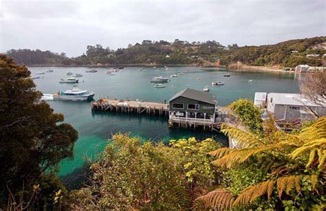 Ferry in Halfmoon Bay – Stewart Island/Rakiura – Te Ara Encyclopedia of New Zealand