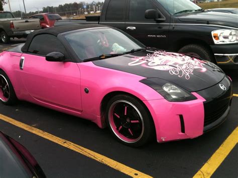 Pink and black 350Z | Nissan 350z, Girly car, Pink car