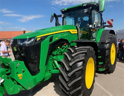 Unofficial: New John Deere 8R and 7R Series tractors unveiled - Agriland.ie