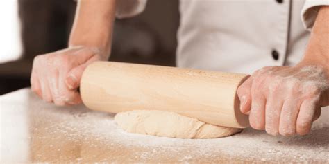 7 Best Rolling Pins for Pizza Dough 2023