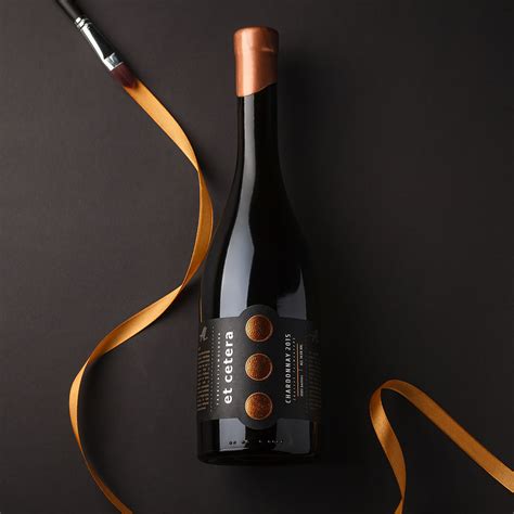 Et Cetera Wine is Bringing Some Flair to Your Glass — The Dieline | Packaging & Branding Design ...