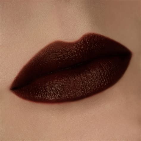 Ravenous: Dark Red Brown Lipstick | Rituel de Fille