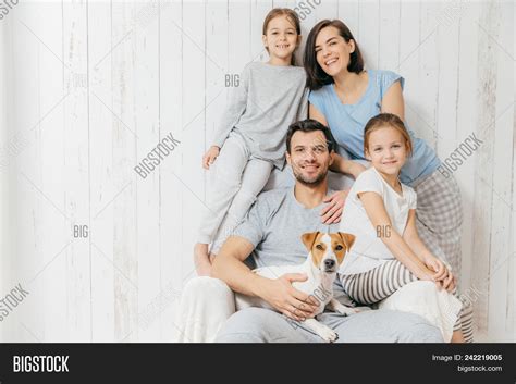 Portrait Happy Family Image & Photo (Free Trial) | Bigstock