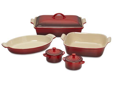 Le Creuset Stoneware 8-Piece Bakeware Set - aSweatLife