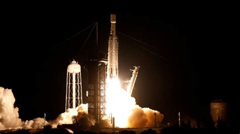 SpaceX launch: Secretive US spaceplane launches on Falcon Heavy rocket ...