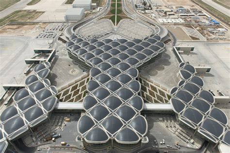 Queen Alia International Airport / Foster + Partners | ArchDaily