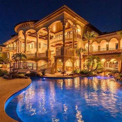 Baseball player Ryan Howard's mega mansion located at 1700 Gulf Boulevard in Belleair Shores, FL ...