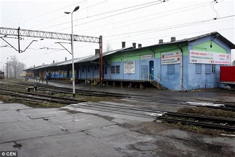 Pictures of Oswiecim, next to Auschwitz, then and now, 70 years on ...