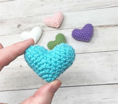 Mini Amigurumi Heart Pattern | Crochet heart pattern, Crochet valentine patterns, Crochet heart