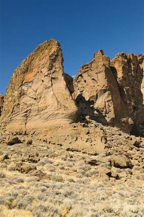 Fort rock state park stock image. Image of desert, fort - 21871319