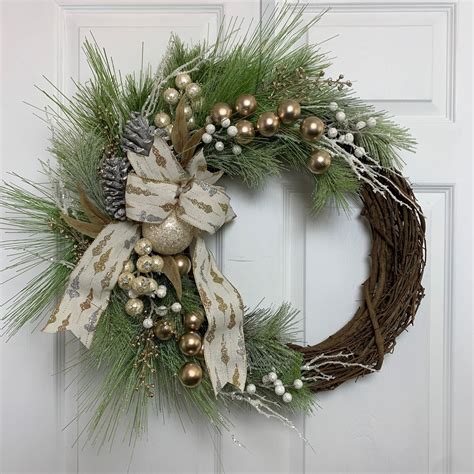 Christmas Wreath White and Gold With Bow - Etsy