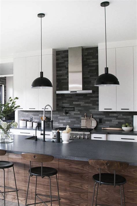 20+ Black Countertop And Backsplash – HomeDecorish