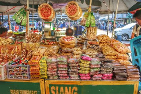 Pasar Beringharjo, Pusat Oleh-Oleh Yogyakarta - De Jogja Adventur