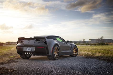 Black top Chevy Corvette C7 On Niche Custom Wheels — CARiD.com Gallery