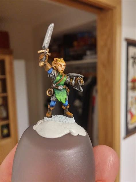 First post - Halfling bard : r/minipainting