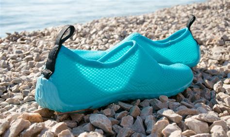 10 Best Water Shoes in 2020 [Review & Guide] - ShoeAdviser