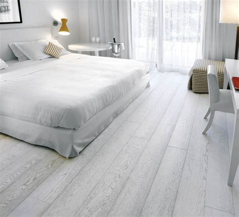 14 inspirations of grey hardwood floors - Interior Design Inspirations