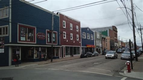 Downtown Sydney merchants say Christmas shopping picking up - Nova Scotia - CBC News